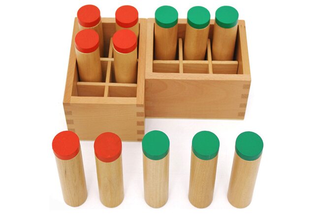 Игра «Шумящие коробки»