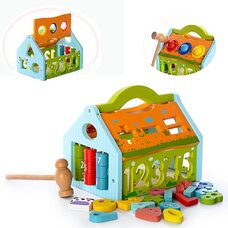 Домик сортер-стучалка