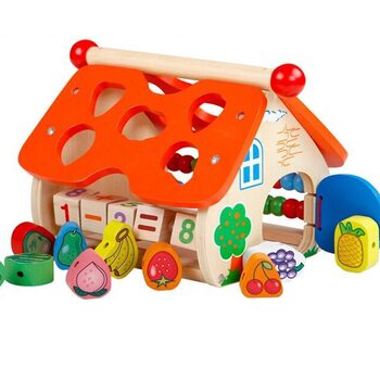 Домик сортер с фруктами.