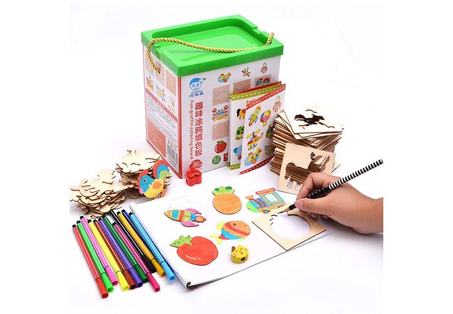 Детский набор для творчества с трафаретами