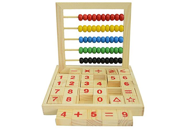 Цифры-знаки в кубиках. Счеты.