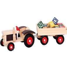 Трактор с прицепом и кубиками английского алфавита