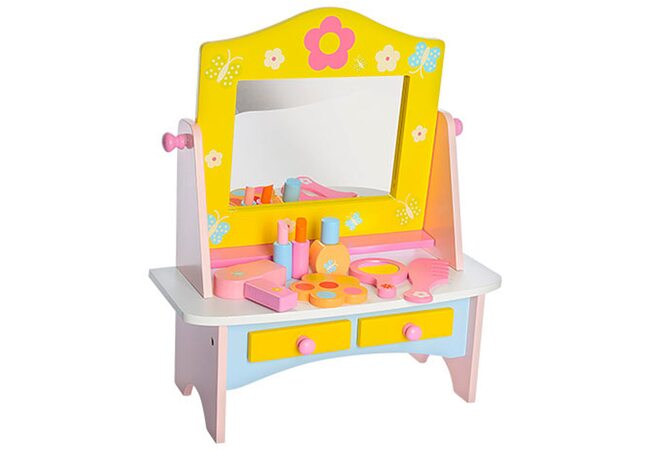 Деревянное трюмо.