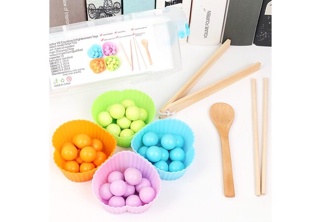 Игра для развития моторики «Шарики»