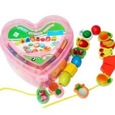 Фрукты в чемодане