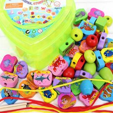 Шнурівка морські тварини в валізі