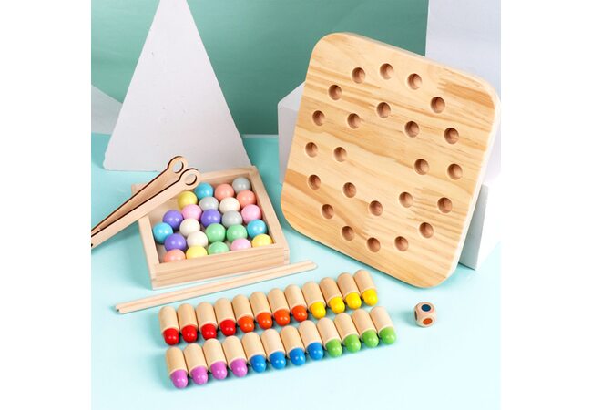 Гра «Memory chess». Кульки-моторика.