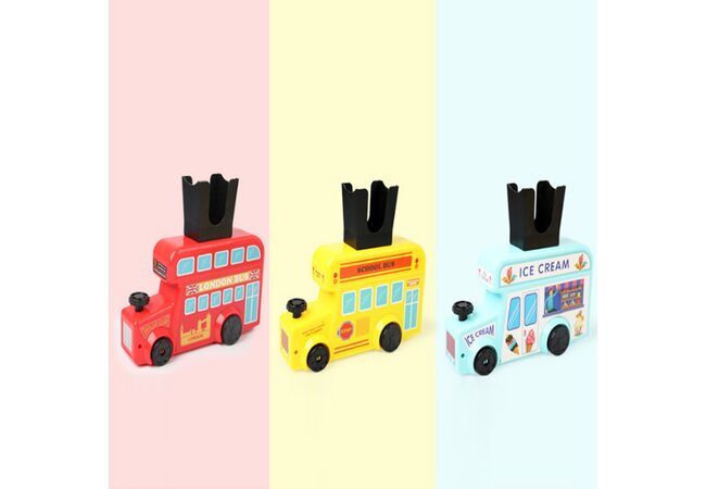 Автоматическая игрушечная машинка для домино