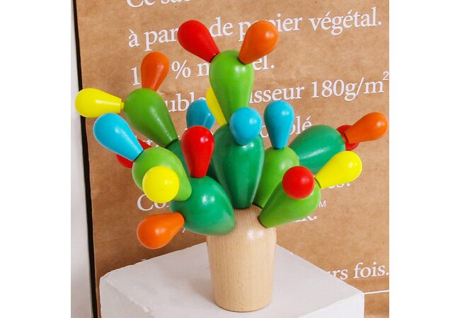 Дерев'яний кактус