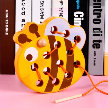 Шнуровки для самых маленьких «Пчелка»