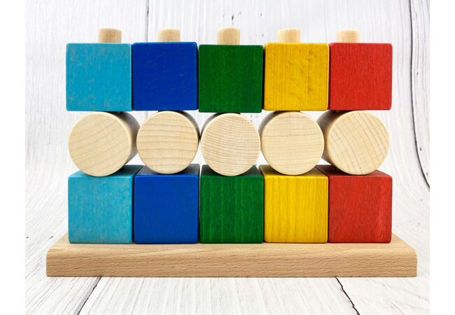 Пирамидка кубики и цилиндры