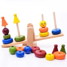 Пирамидки на весах